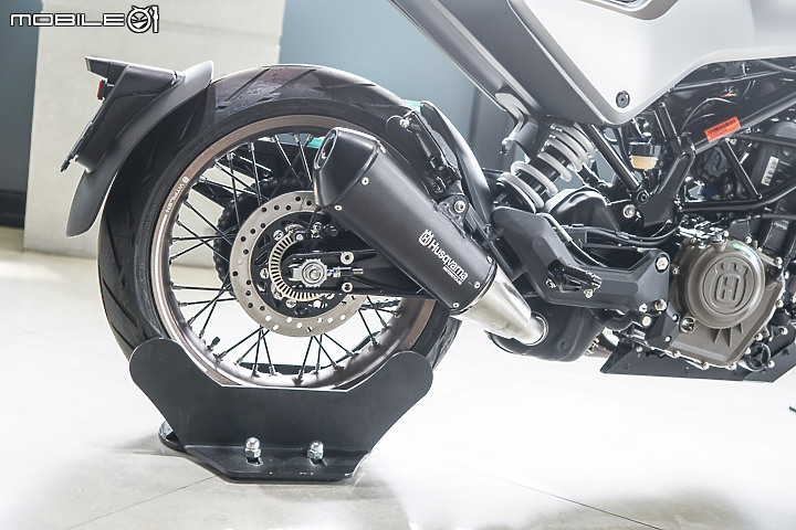 【採訪】Husqvarna 安東貿易正式代理!Svartpilen 401 & Vitpilen 401 新價上市!701 Supermoto 同步登場!