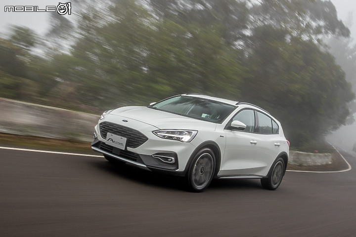 Ford Focus Active 試駕|能帶你撒野的 Focus!