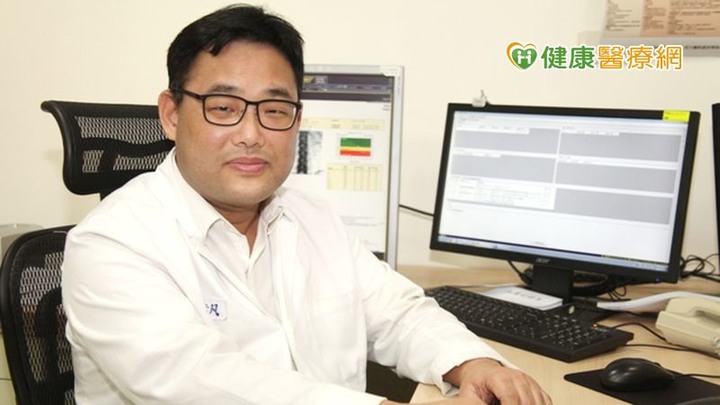 點我看大圖 老年人骨鬆經不起跌倒專家傳授保密防跌秘訣