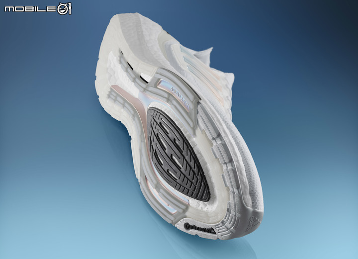 adidas全新旗艦跑鞋Ultraboost 21正式亮相 新一代中底支撐系統是最大亮點!