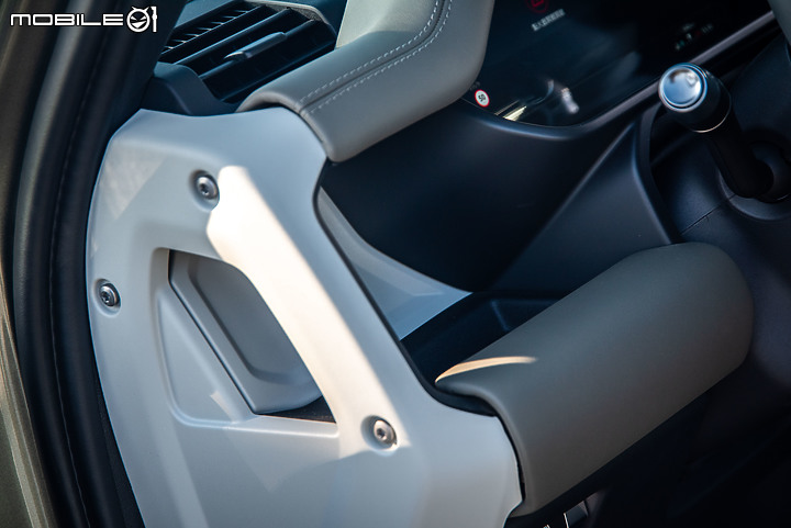 Land Rover New Defender P300 HSE試駕|冒險精神再續,性格依舊強悍的越野硬漢!
