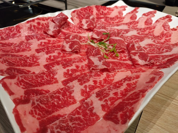 肉肉補給站 肉老大火鍋店
