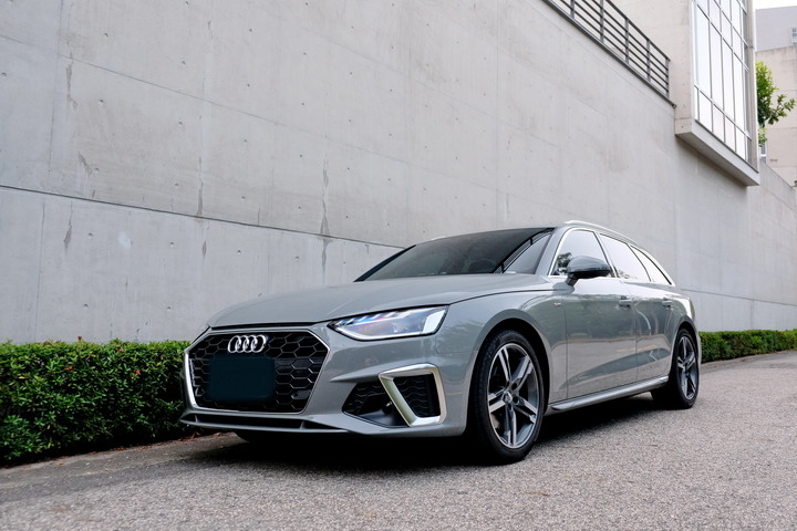 點我看大圖 分享A4 (B9.5)自拍照,敬邀各車色一起來蓋大樓