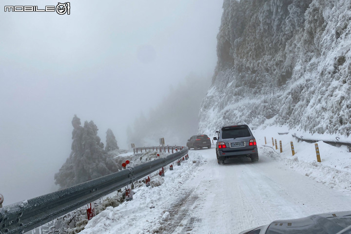 Ford Kuga EcoBoost250 ST-Line AWD直闖武嶺水晶宮,雪地試駕心得分享!