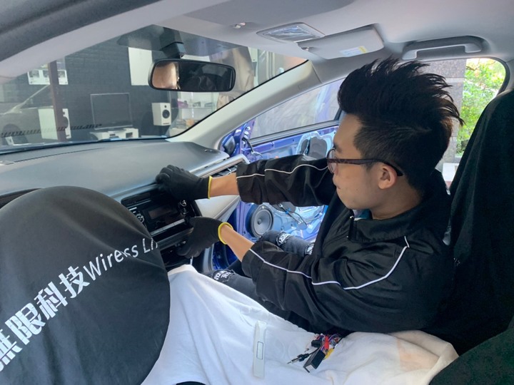 車友介紹的店家,果然不採雷! 剛交車就去裝安卓A34環景機【HR-V】