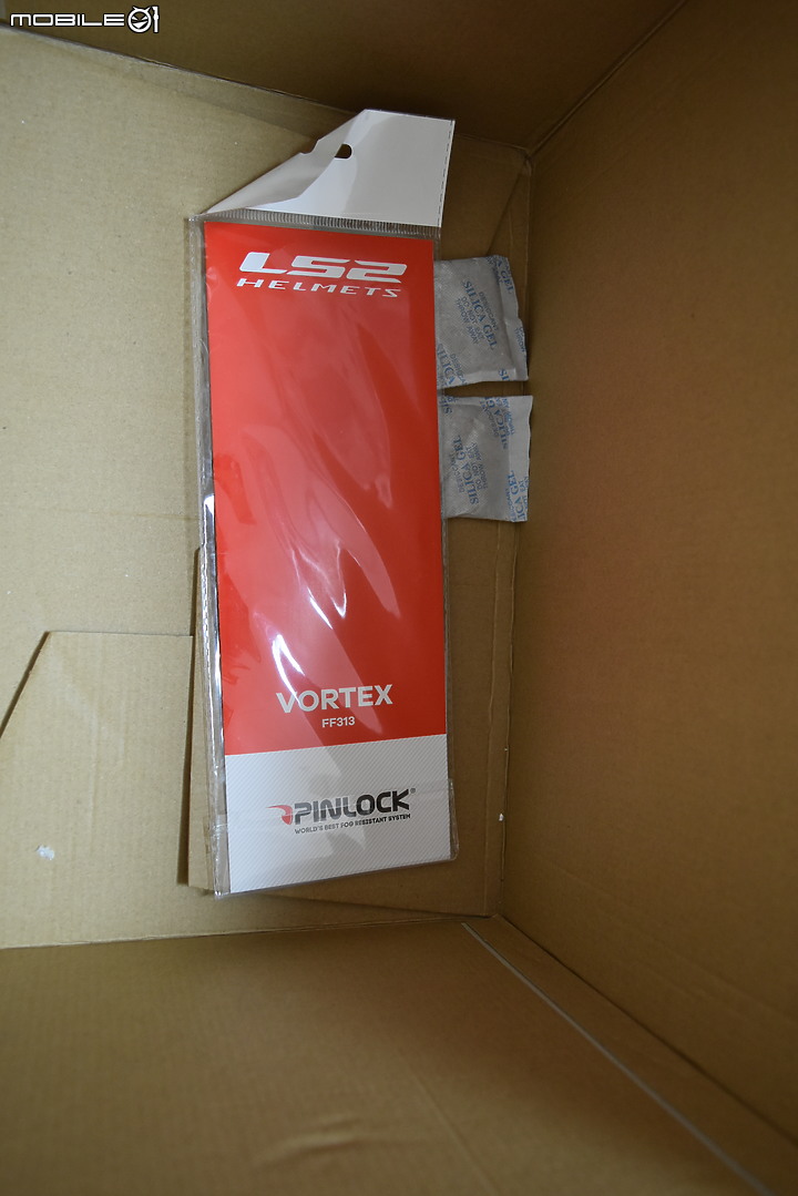 開箱 LS2 FF313 24K碳纖消光黑 揭面式安全帽