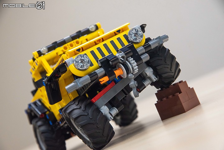 【開箱】樂高Lego最新Technic系列實拍,Ferrari 488 GTE/McLaren Senna GTR/Jeep Wrangler三車齊發!