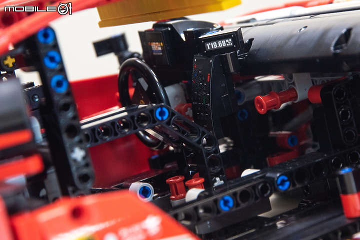 【開箱】樂高Lego最新Technic系列實拍,Ferrari 488 GTE/McLaren Senna GTR/Jeep Wrangler三車齊發!