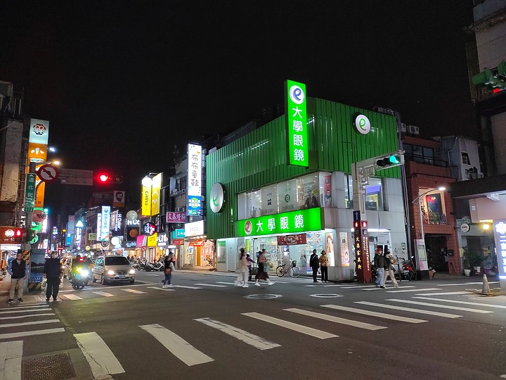 點我看大圖 開箱心得:HTC D21 pro 5G入手