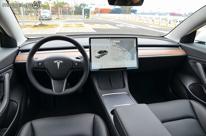 Tesla Model 3 Long Range 2021年式新版試駕,無懸念北高直達,細節強化更有吸引力!