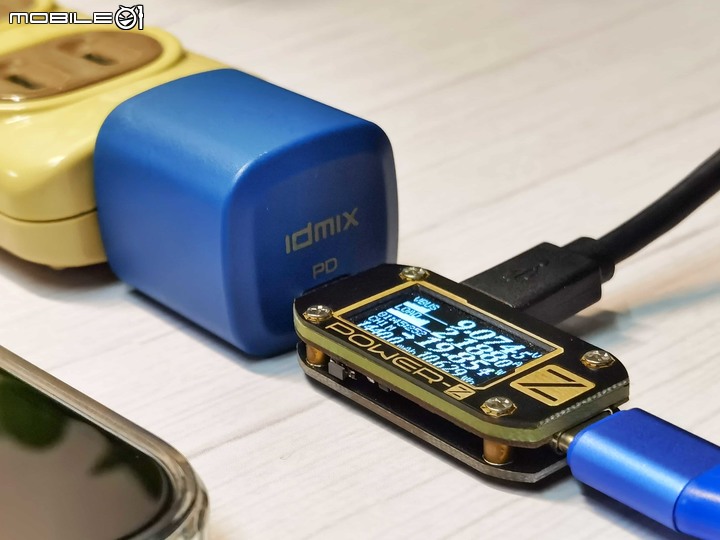 [文長圖多] iPhone充電器怎麼選？IDMIX PD快充充電套裝開箱，iPhone 12專屬配件
