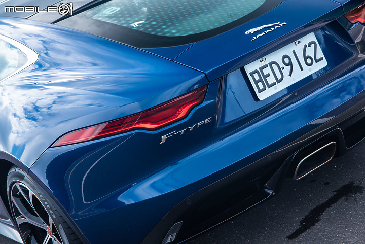 Jaguar 小改款 F-Type P300 R-Dynamic 試駕｜美型依舊，2.0T動力表現恰到好處！