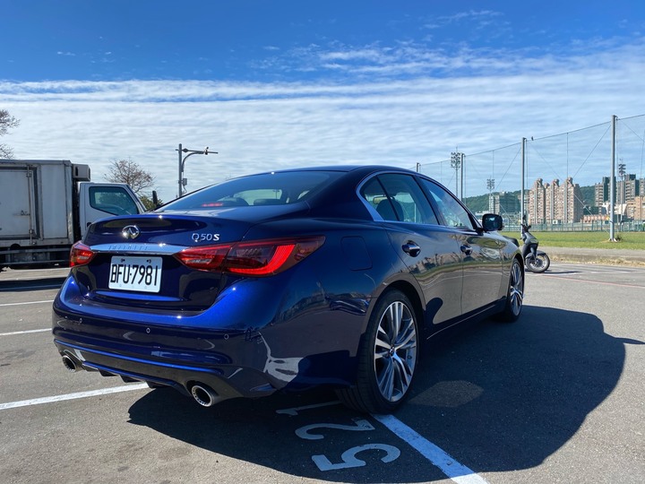 點我看大圖 Q50 300GT+IS300H賞車兼比較心得分享