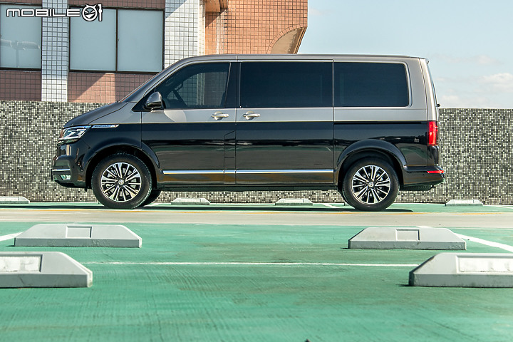 Volkswagen T6.1 Multivan 試駕|沿襲經典元素、全面進化的豪華商旅!