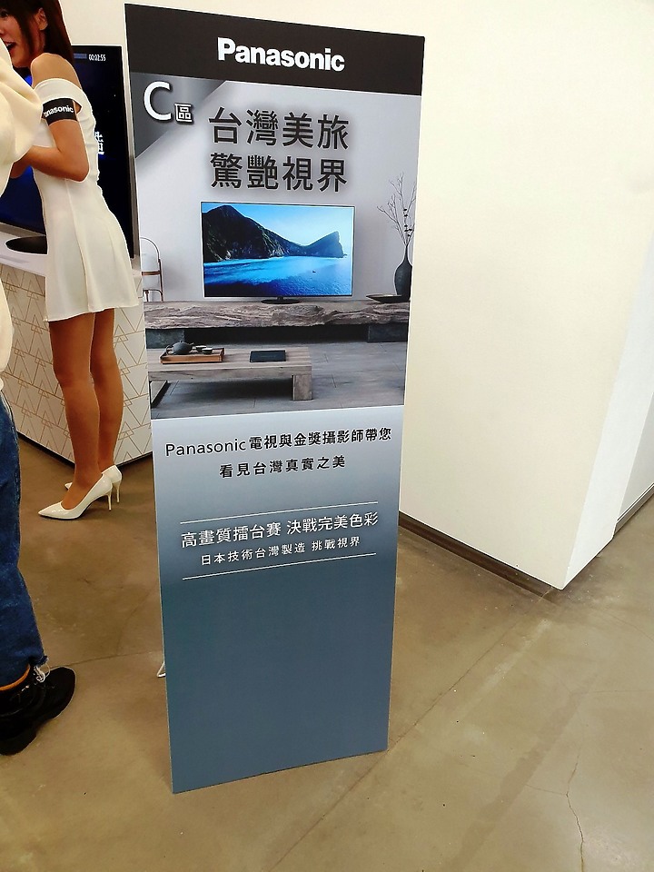 小米手機版官網 2/16 12:00-2/23 23:59付款訂單暫停出貨,24號恢復出貨