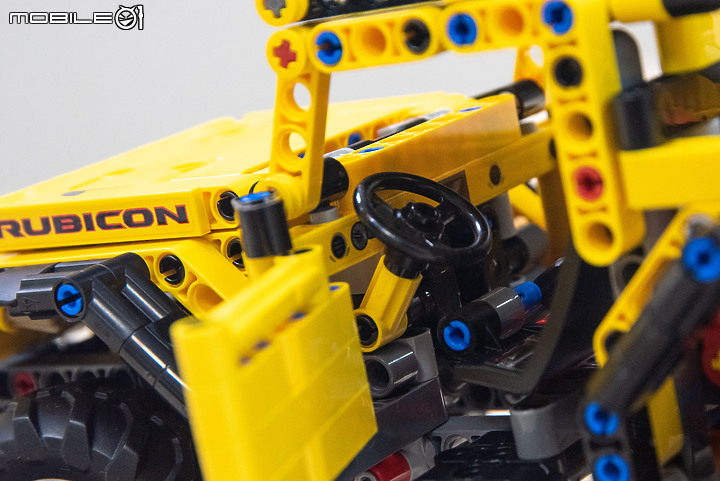 【開箱】樂高Lego最新Technic系列實拍,Ferrari 488 GTE/McLaren Senna GTR/Jeep Wrangler三車齊發!