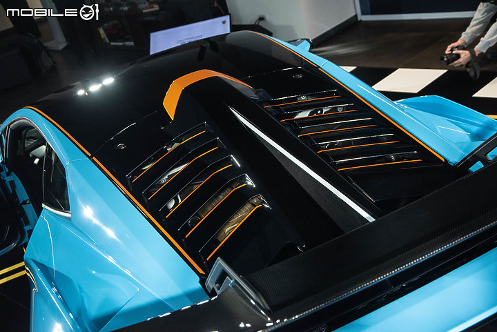 【採訪】戰鬥指數爆錶!小牛最強版本Lamborghini Huracán STO抵台亮相!