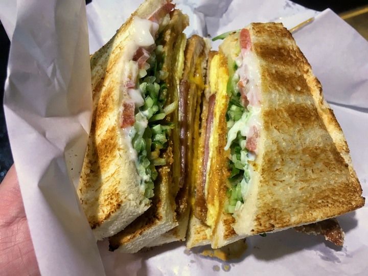 [食記] 崁仔頂碳烤三明治，台灣基隆香氣十足的美味宵夜！