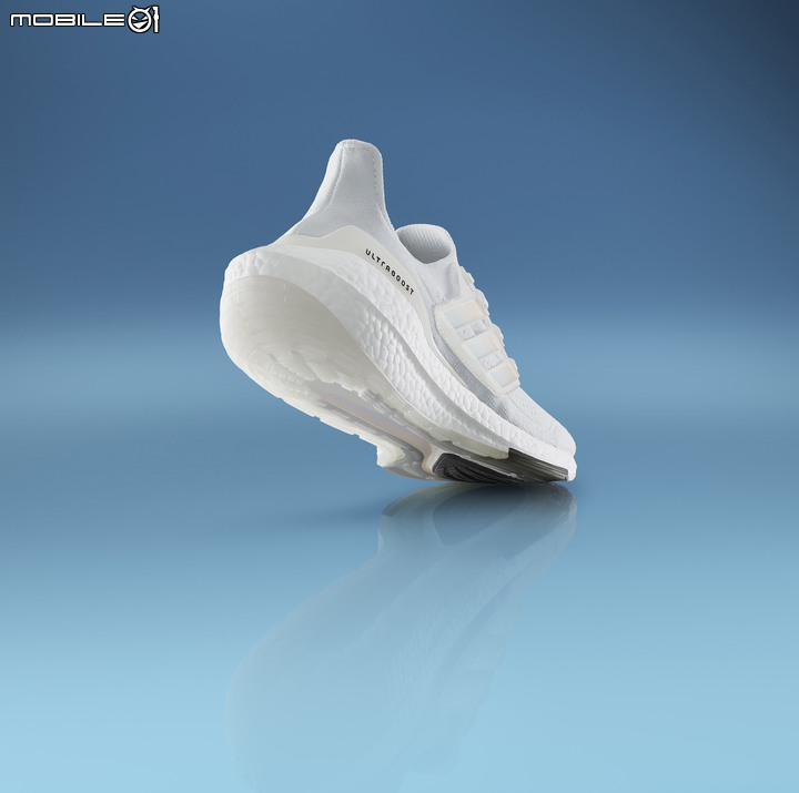 adidas全新旗艦跑鞋Ultraboost 21正式亮相 新一代中底支撐系統是最大亮點!