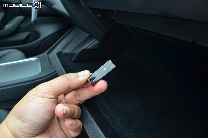 Tesla Model 3 Long Range 2021年式新版試駕,無懸念北高直達,細節強化更有吸引力!