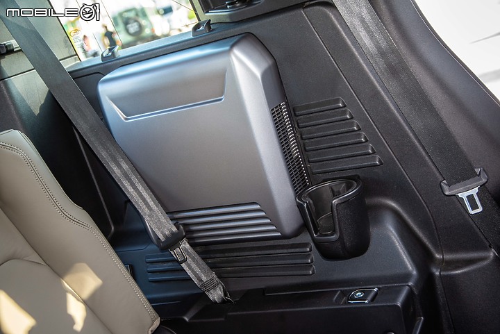 Land Rover New Defender P300 HSE試駕|冒險精神再續,性格依舊強悍的越野硬漢!