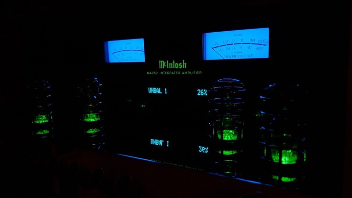人声搭配 McIntosh MA352 & B&W 804S