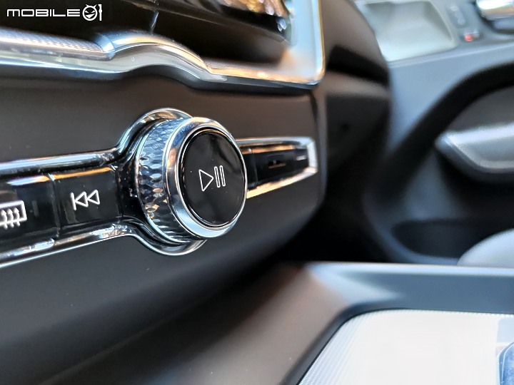 純粹分享Volvo XC60 B5 R-Design