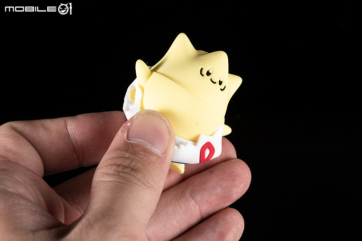 【開箱】可愛躍然於桌上！台灣設計寶可夢筆套公仔