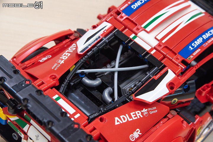 【開箱】樂高Lego最新Technic系列實拍,Ferrari 488 GTE/McLaren Senna GTR/Jeep Wrangler三車齊發!