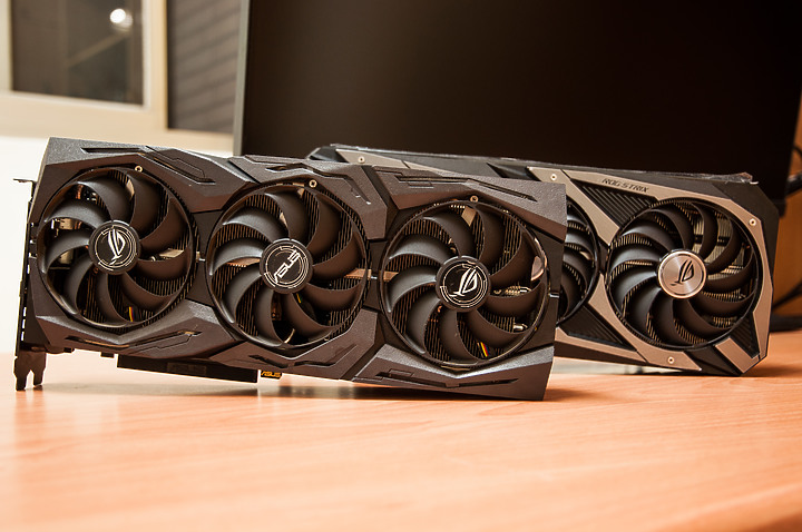 點我看大圖 「ASUS ROG Strix RTX3080 開箱兼前代比較評測」 - 有點認真開箱文。