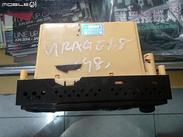 [簡單分享]99-00年Lancer Virage，恆溫面板燈泡更換