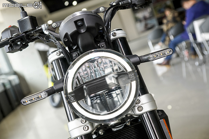 【採訪】Husqvarna 安東貿易正式代理!Svartpilen 401 & Vitpilen 401 新價上市!701 Supermoto 同步登場!