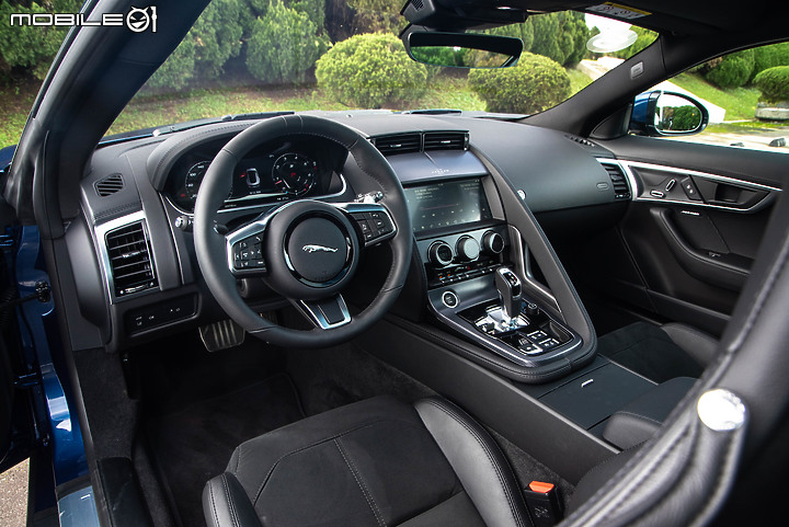 Jaguar 小改款 F-Type P300 R-Dynamic 試駕|美型依舊,2.0T動力表現恰到好處!