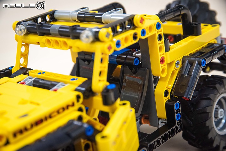 【開箱】樂高Lego最新Technic系列實拍,Ferrari 488 GTE/McLaren Senna GTR/Jeep Wrangler三車齊發!