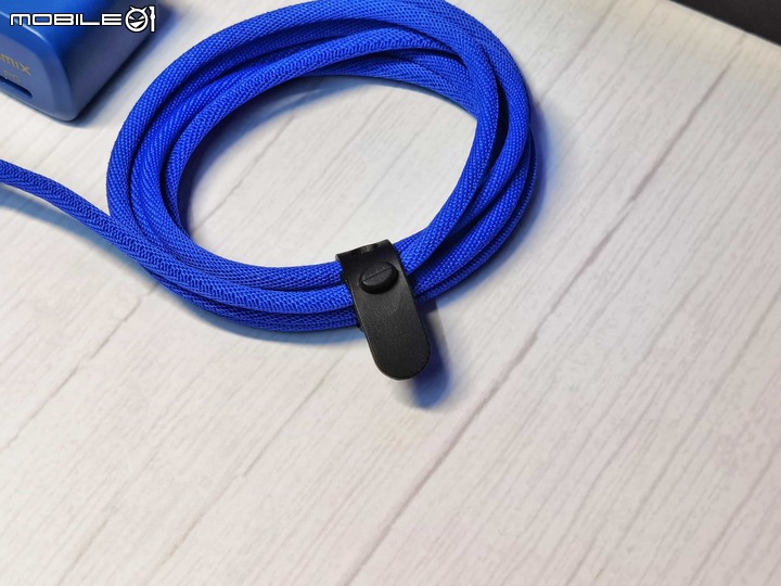 [文長圖多] iPhone充電器怎麼選？IDMIX PD快充充電套裝開箱，iPhone 12專屬配件