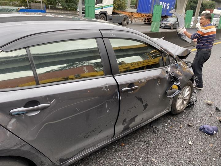 高速公路車禍 車體險出險