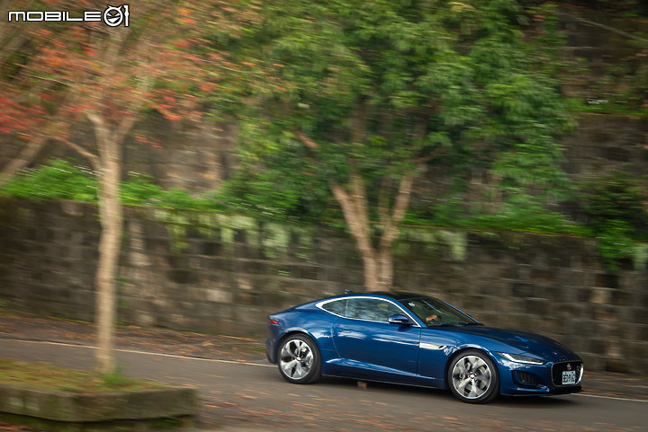 Jaguar 小改款 F-Type P300 R-Dynamic 試駕|美型依舊,2.0T動力表現恰到好處!