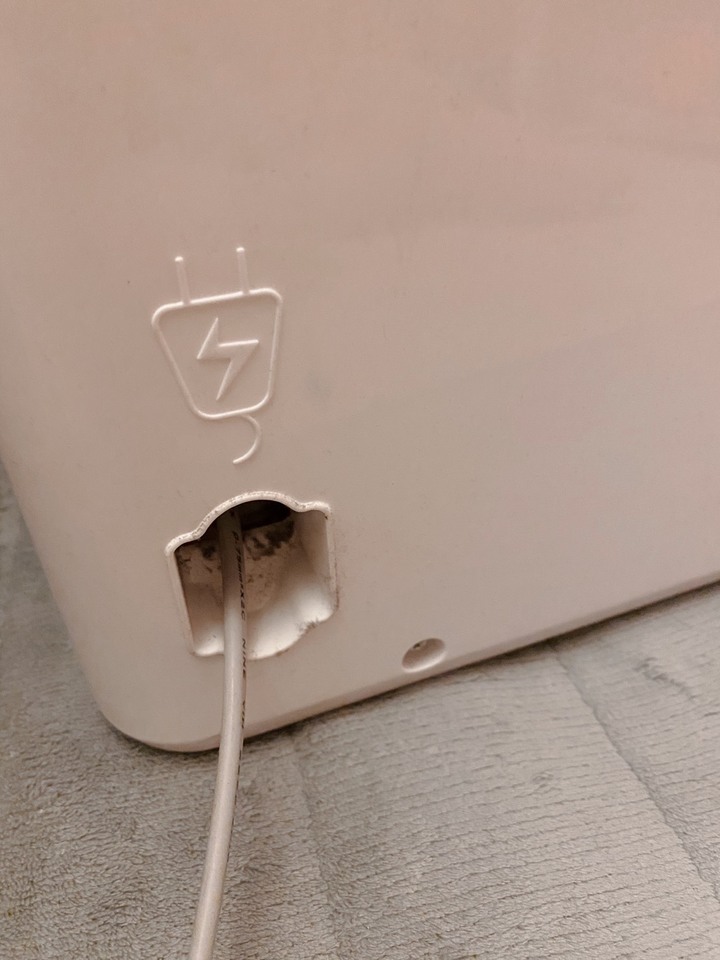 開箱 終於把家裡老舊的除濕機換掉了