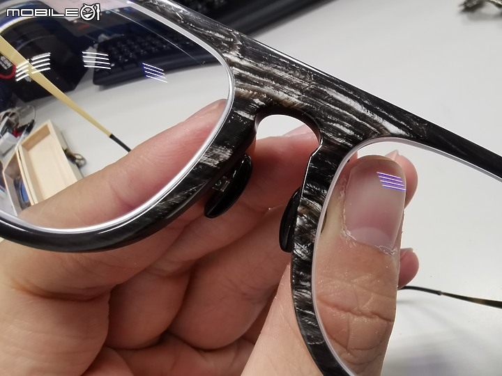 [開箱] 客製牛角鏡框與蔡司智銳3C鏡片