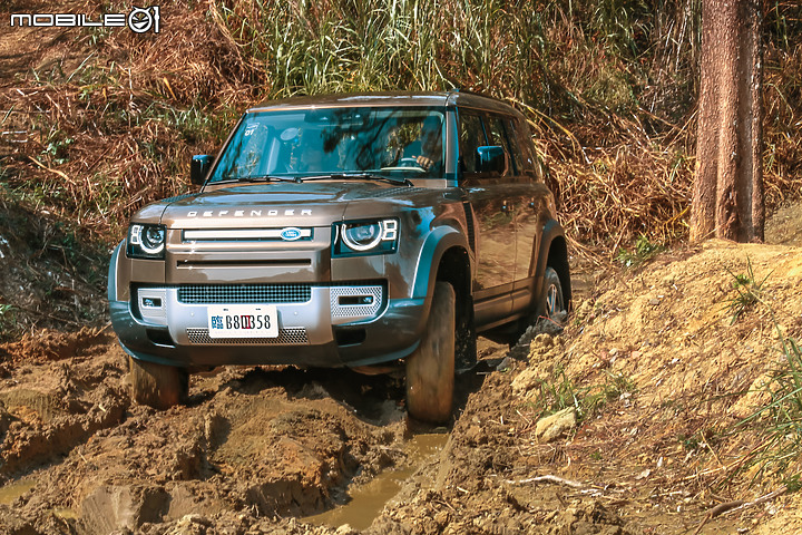 Land Rover New Defender P300 HSE試駕|冒險精神再續,性格依舊強悍的越野硬漢!