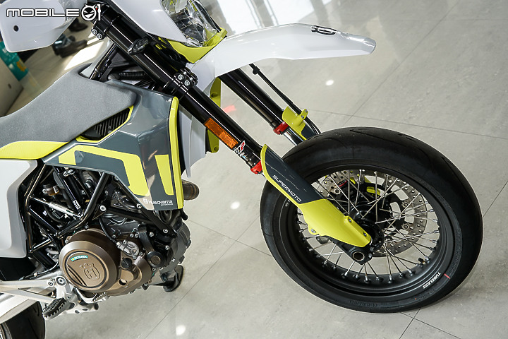 【採訪】Husqvarna 安東貿易正式代理!Svartpilen 401 & Vitpilen 401 新價上市!701 Supermoto 同步登場!
