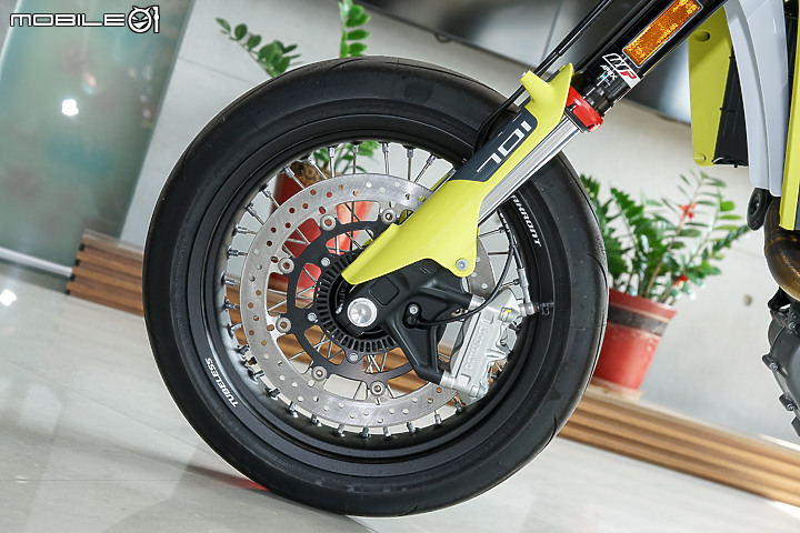 【採訪】Husqvarna 安東貿易正式代理!Svartpilen 401 & Vitpilen 401 新價上市!701 Supermoto 同步登場!