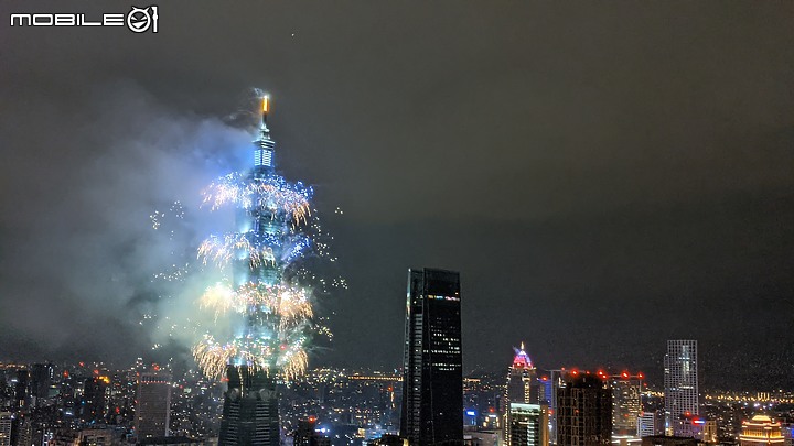 來一個2021跨年煙火秀堆高高~~
