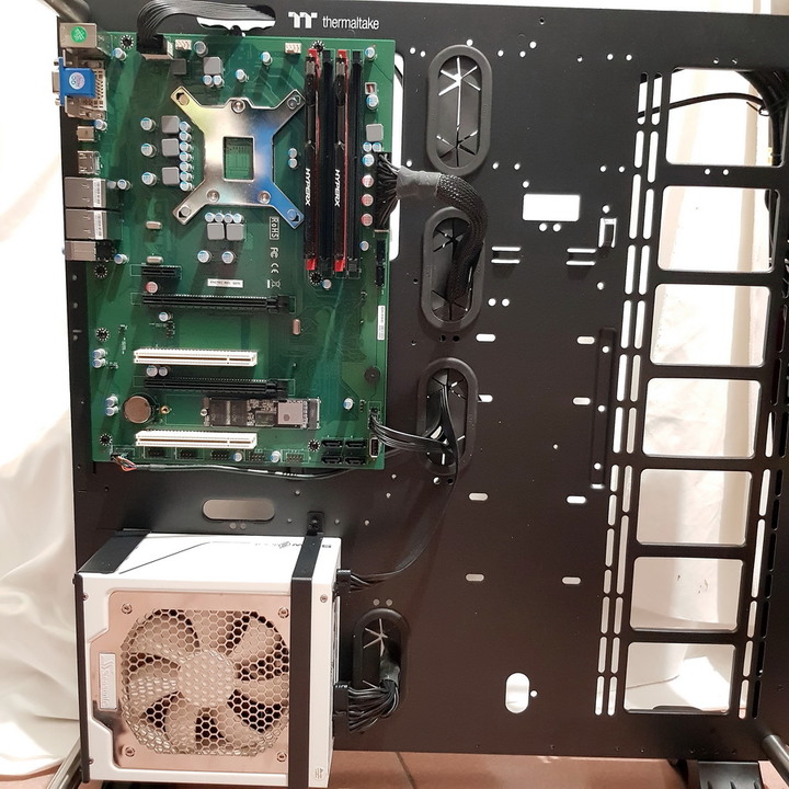 無限創意的散熱空間!元得電子 CPU反向革命 主機板!