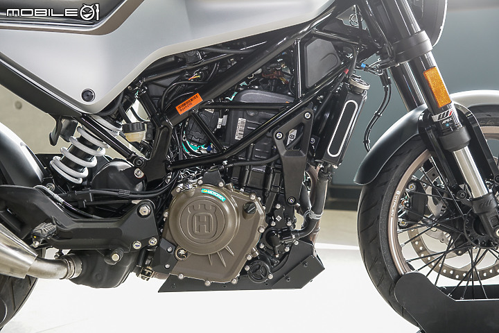 【採訪】Husqvarna 安東貿易正式代理!Svartpilen 401 & Vitpilen 401 新價上市!701 Supermoto 同步登場!