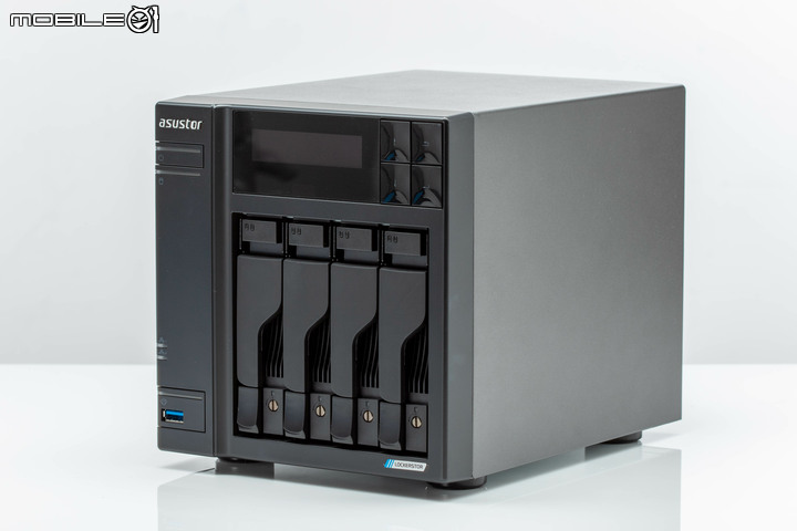 ASUSTOR Lockerstor 4 AS6604T NAS 開箱實測 不僅儲存備份更多創意應用