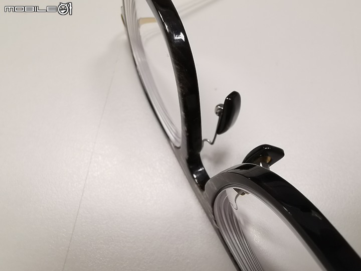 [開箱] 客製牛角鏡框與蔡司智銳3C鏡片
