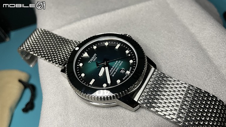 第一支機械錶 Tissot seastar1000 米蘭漸層綠
