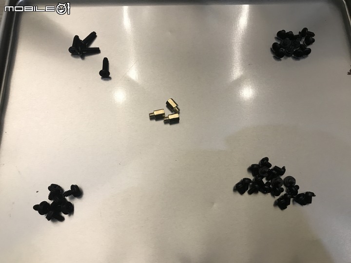點我看大圖 老酒換新瓶- 新手DIY換機殼分享(文長圖多)