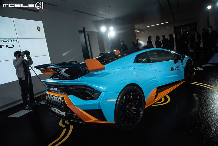 【採訪】戰鬥指數爆錶!小牛最強版本Lamborghini Huracán STO抵台亮相!